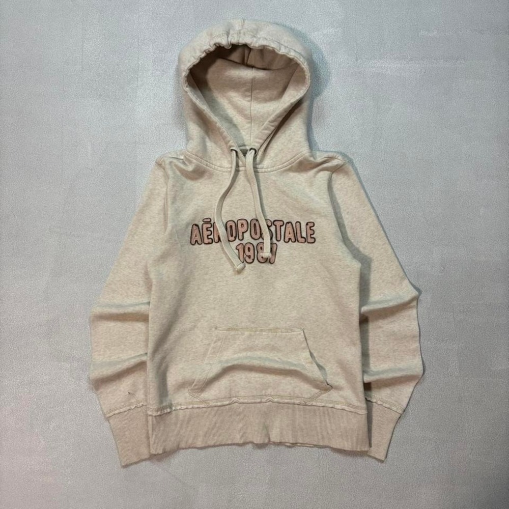 Cream Aeropostale hoodie with‎ embroidered logo #y2kstyle